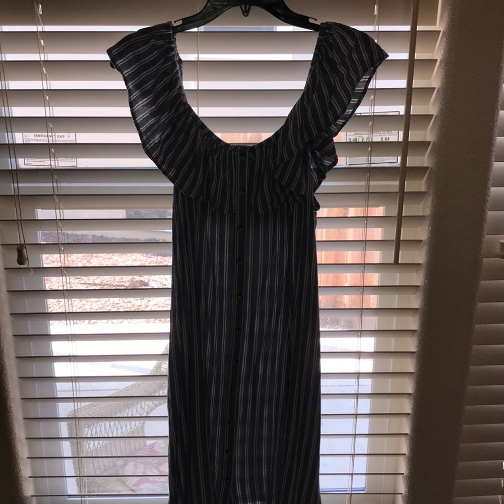 AMERICAN EAGLE OFF THE SHOPDER STRIPED DRESS